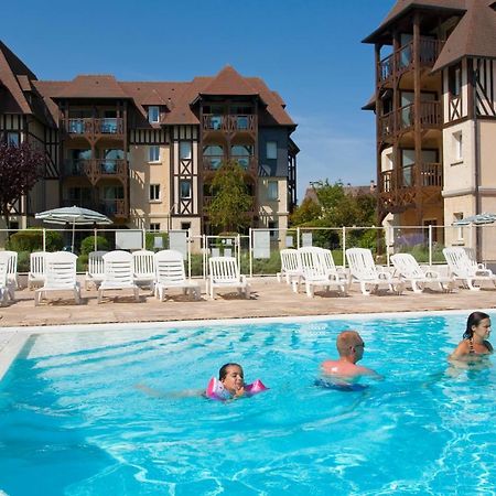 Pierre & Vacances La Residence Du Golf Deauville Buitenkant foto