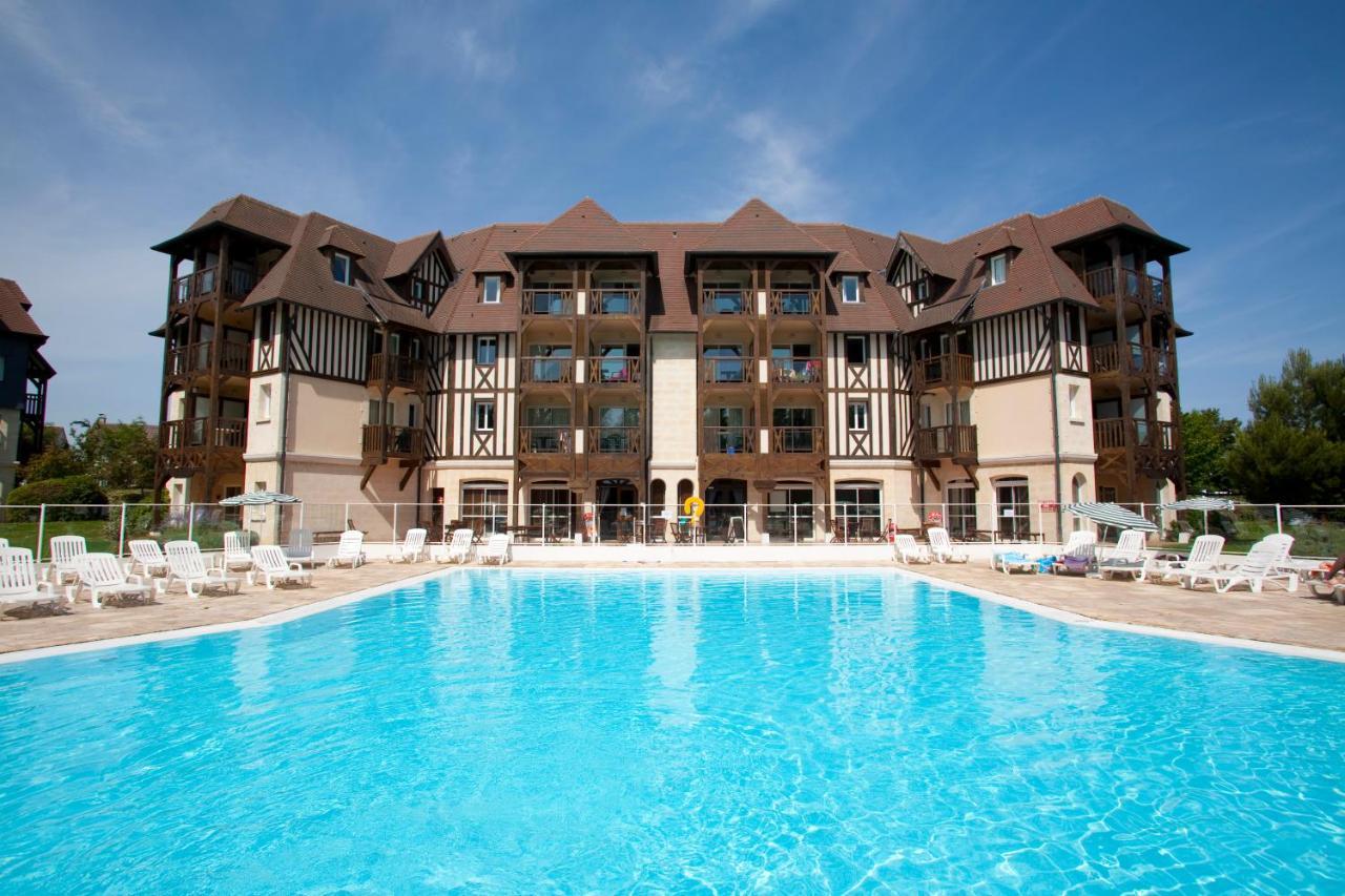 Pierre & Vacances La Residence Du Golf Deauville Buitenkant foto
