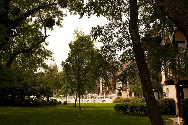Pierre & Vacances La Residence Du Golf Deauville Buitenkant foto