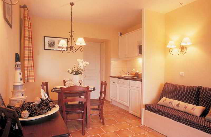 Pierre & Vacances La Residence Du Golf Deauville Buitenkant foto