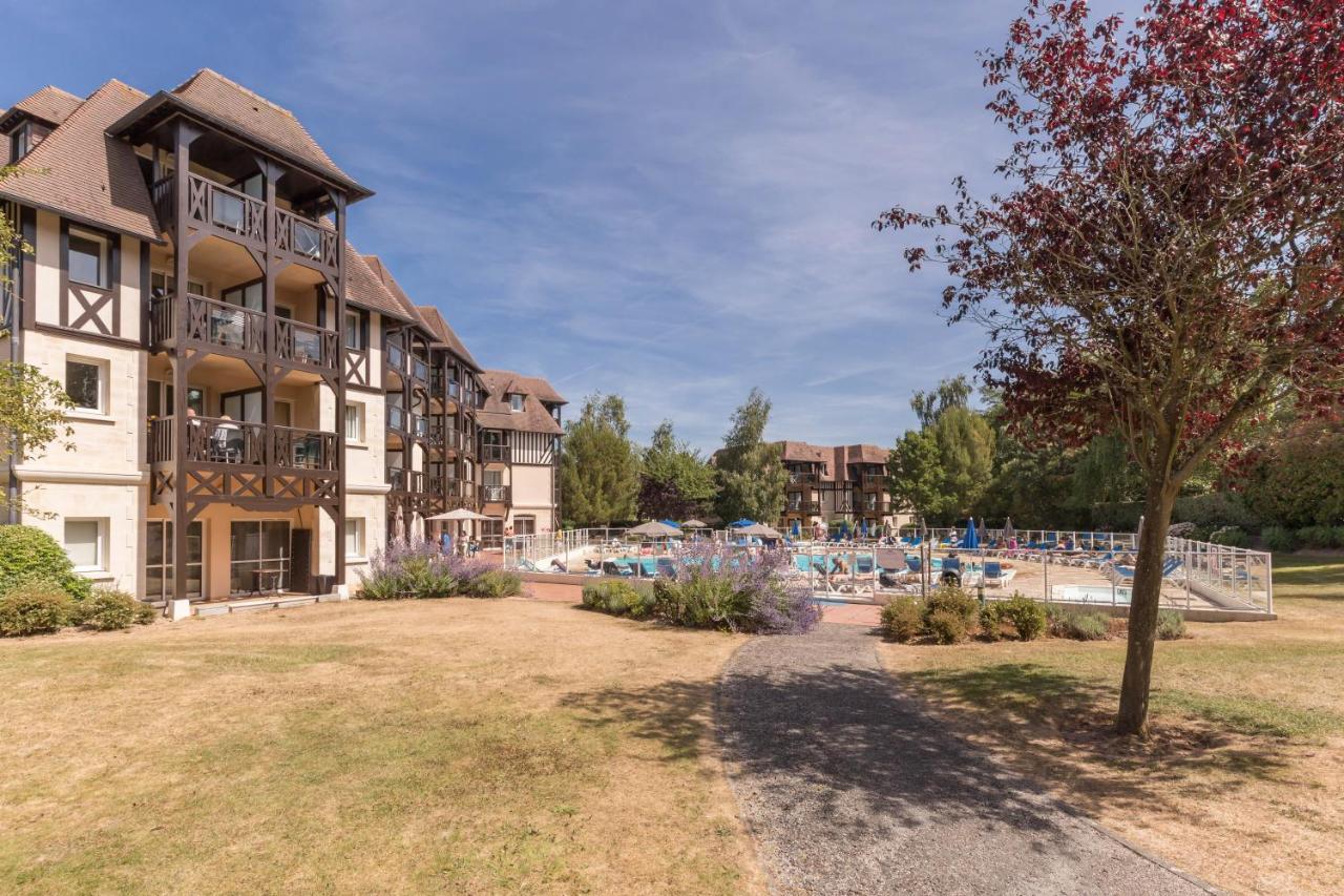 Pierre & Vacances La Residence Du Golf Deauville Buitenkant foto